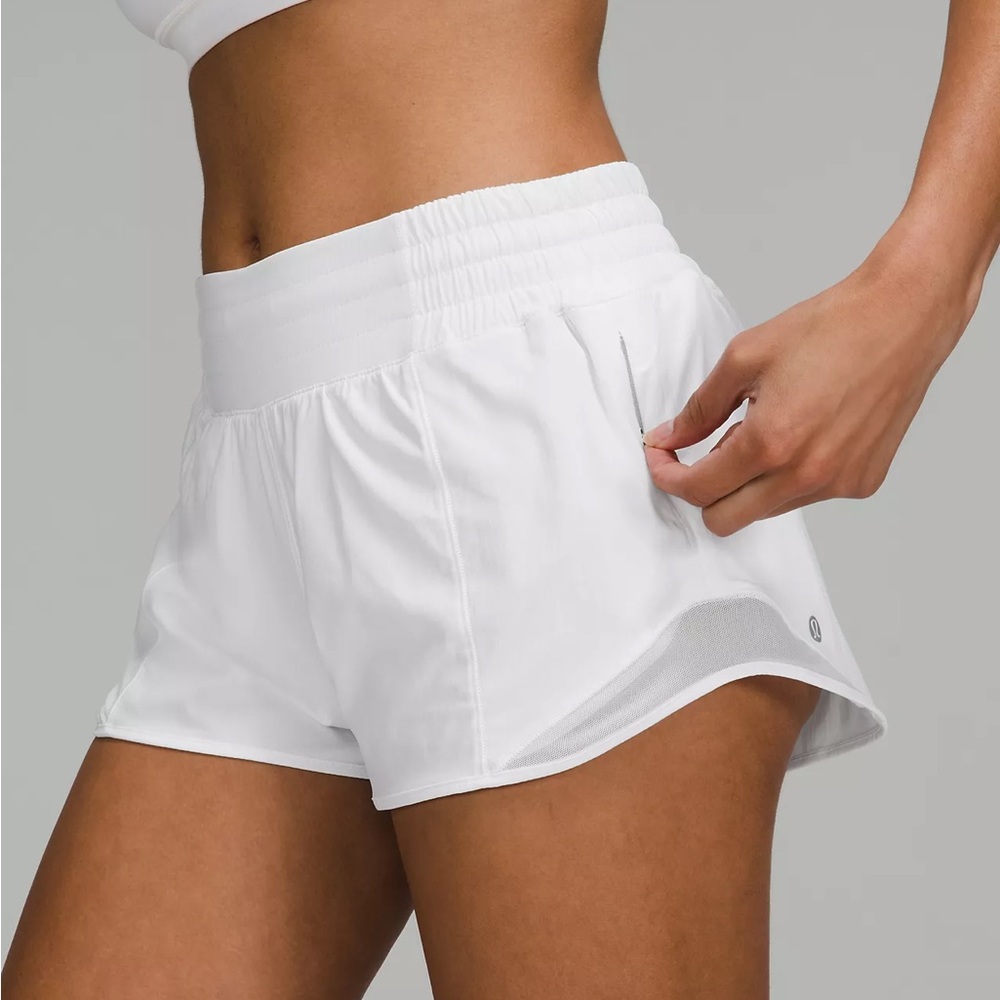 Lululemon Hotty Hot High-Rise Lined Shorts 2.5”